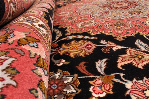 Tabriz Purple Hand Knotted 83 X 88 Area Rug 254-30265 Image 9
