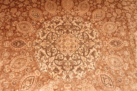 Tabriz Beige Hand Knotted 97 X 129 Area Rug 254-30271 Image 4