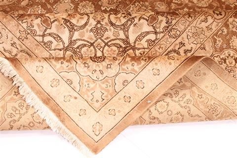 Tabriz Beige Hand Knotted 97 X 129 Area Rug 254-30271 Image 11