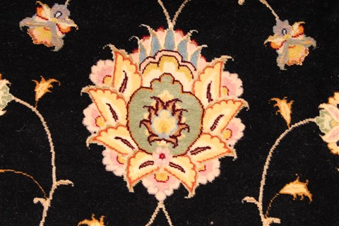 Tabriz Beige Hand Knotted 117 X 157 Area Rug 254-30278 Image 5