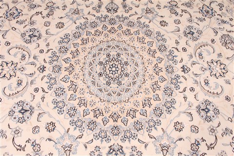 Nain Blue Hand Knotted 100 X 135 Area Rug 254-30281 Image 2