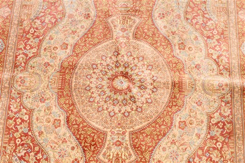 Qum Purple Hand Knotted 47 X 69 Area Rug 254-30287 Image 2