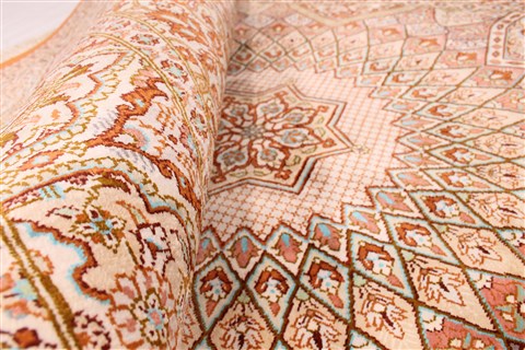 Qum Brown Hand Knotted 32 X 51 Area Rug 254-30290 Image 8