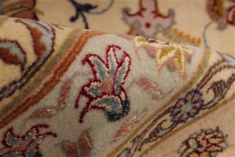 Tabriz Beige Hand Knotted 130 X 168 Area Rug 254-30295 Image 14