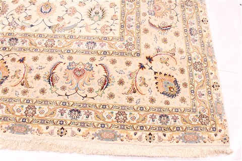 Tabriz Beige Hand Knotted 130 X 168 Area Rug 254-30295 Image 1