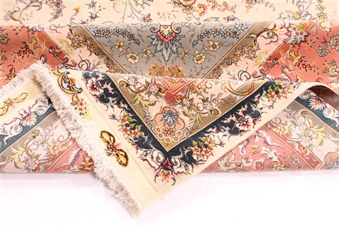 Tabriz Beige Hand Knotted 130 X 200 Area Rug 254-30302 Image 10