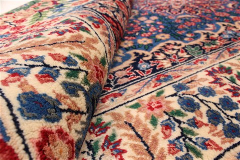 Kerman Red Hand Knotted 30 X 60 Area Rug 255-30305 Image 1
