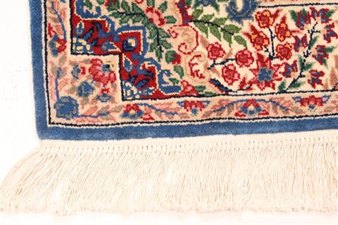 Kerman Red Hand Knotted 30 X 60 Area Rug 255-30305 Image 4