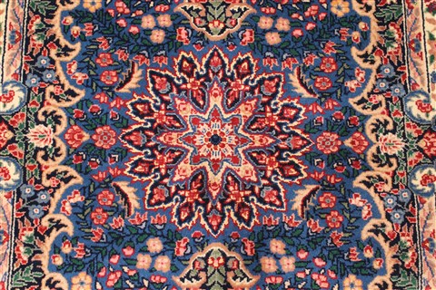 Kerman Red Hand Knotted 30 X 60 Area Rug 255-30305 Image 5