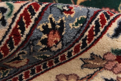 Kashan Beige Hand Knotted 117 X 150 Area Rug 255-30309 Image 2