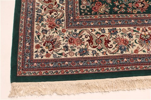 Kashan Beige Hand Knotted 117 X 150 Area Rug 255-30309 Image 4