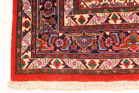 Bidjar Red Hand Knotted 84 X 110 Area Rug 255-30312 Image 10