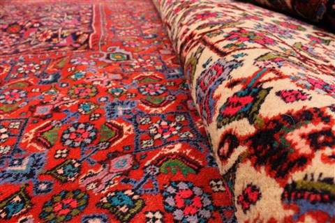 Bidjar Red Hand Knotted 84 X 110 Area Rug 255-30312 Image 5