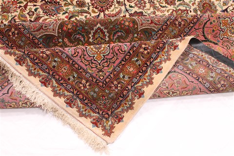 Tabriz Beige Hand Knotted 129 X 177 Area Rug 254-30328 Image 16