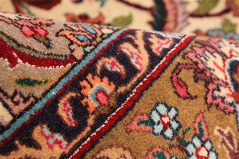 Tabriz Beige Hand Knotted 129 X 177 Area Rug 254-30328 Image 20