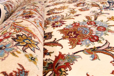 Tabriz Beige Hand Knotted 82 X 116 Area Rug 254-30333 Image 10