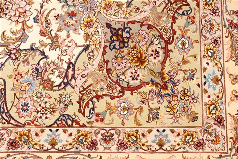 Tabriz Beige Hand Knotted 82 X 116 Area Rug 254-30333 Image 4