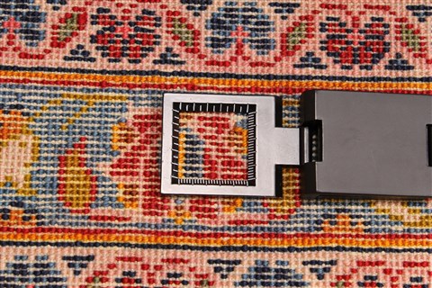 Kashan Red Hand Knotted 102 X 150  Area Rug 250-30373 Image 13