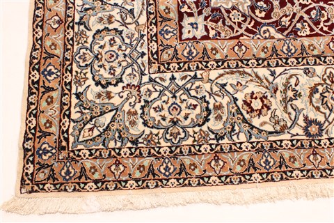 Nain Red Hand Knotted 100 X 148 Area Rug 255-30378 Image 6