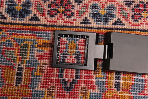 Kashan Red Hand Knotted 131 X 162  Area Rug 250-30393 Image 12