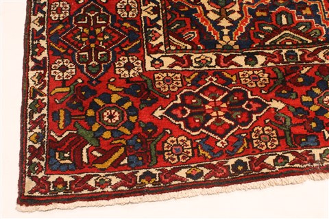 Bakhtiar Beige Hand Knotted 100 X 159 Area Rug 250-30398 Image 6