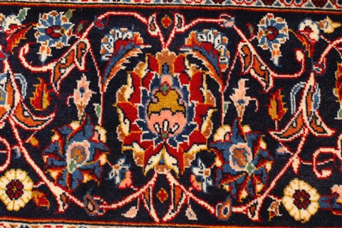 Kashan Red Hand Knotted 111 X 166 Area Rug 250-30408 Image 4
