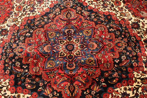 Bakhtiar Beige Hand Knotted 100 X 140 Area Rug 250-30412 Image 1