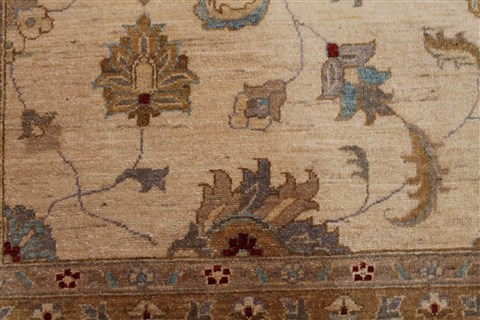 Pishavar Beige Machine Made 84 X 115 Area Rug 400-30417 Image 4