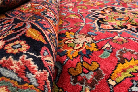 Mashad Red Hand Knotted 101 X 163 Area Rug 250-30426 Image 9