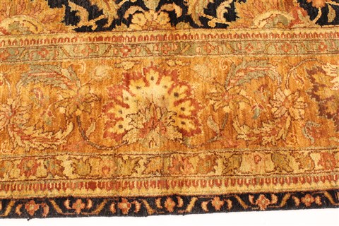 Agra Beige Hand Knotted 99 X 139 Area Rug 250-30427 Image 6