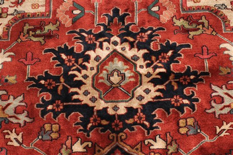 Agra Red Hand Knotted 121 X 151 Area Rug 250-30429 Image 3