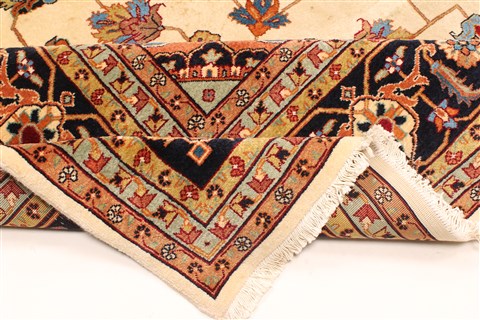 Heriz Beige Square Hand Knotted 125 X 1210 Area Rug 250-30430 Image 7