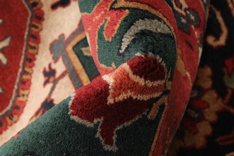 Agra Red Hand Knotted 111 X 153 Area Rug 250-30434 Image 10