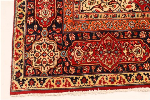 Tabriz Beige Hand Knotted 96 X 162 Area Rug 250-30445 Image 16