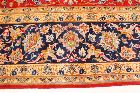 Najaf-abad Red Hand Knotted 124 X 168 Area Rug 250-30460 Image 1