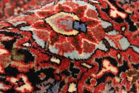 Bidjar Beige Hand Knotted 100 X 135 Area Rug 250-30482 Image 5