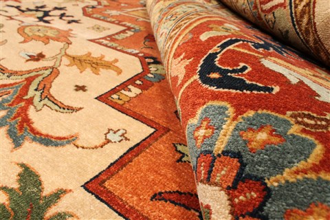 Serapi Beige Hand Knotted 139 X 159 Area Rug 250-30484 Image 3