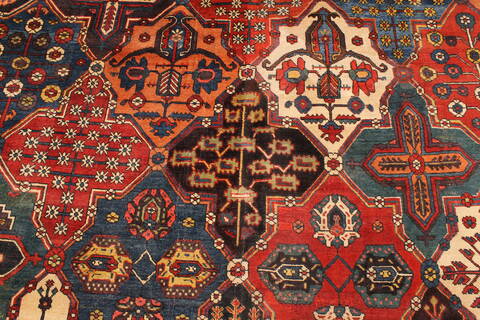 Bakhtiar Multicolor Hand Knotted 123 X 165  Area Rug 250-30499 Image 14