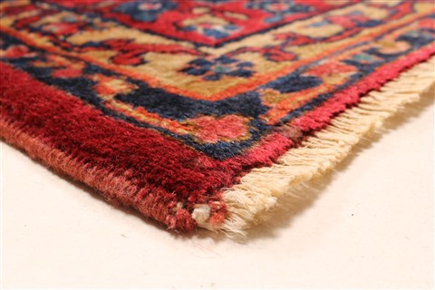 Sarouk Red Hand Knotted 112 X 165 Area Rug 250-30501 Image 9