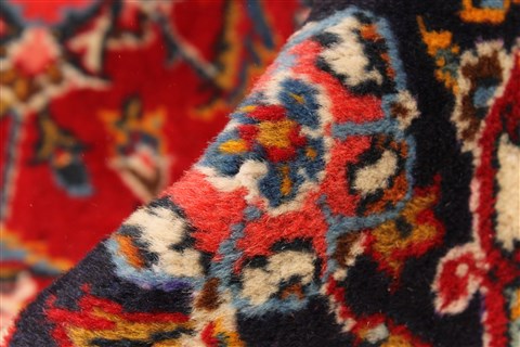 Kashan Red Hand Knotted 80 X 120 Area Rug 255-30515 Image 2