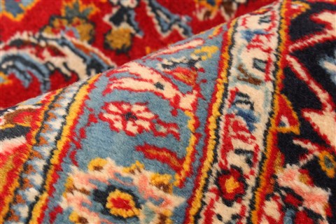 Kashan Red Hand Knotted 80 X 120 Area Rug 255-30515 Image 3