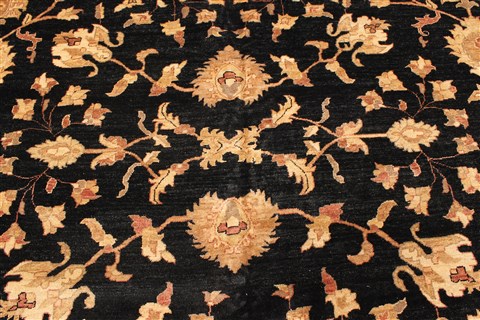 Pishavar Black Hand Knotted 133 X 178 Area Rug 250-30521 Image 12