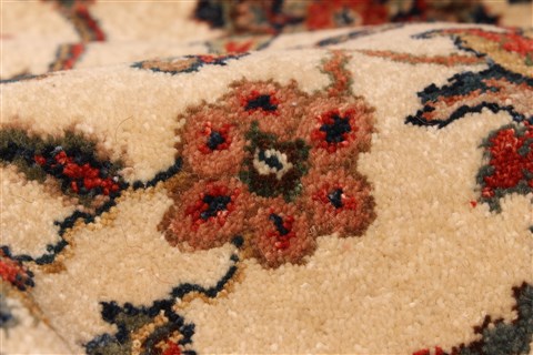 Kashan Beige Hand Knotted 100 X 182 Area Rug 250-30536 Image 11