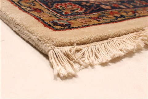 Kashan Beige Hand Knotted 100 X 182 Area Rug 250-30536 Image 3