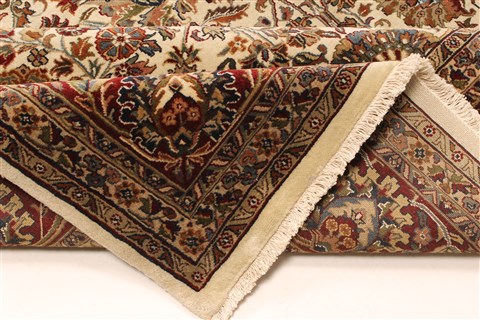 Kashan Beige Hand Knotted 91 X 182 Area Rug 250-30546 Image 4