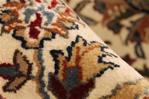 Kashan Beige Hand Knotted 91 X 182 Area Rug 250-30546 Image 9