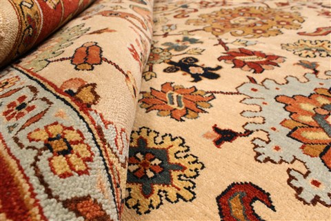 Serapi Beige Hand Knotted 80 X 1510 Area Rug 250-30560 Image 8