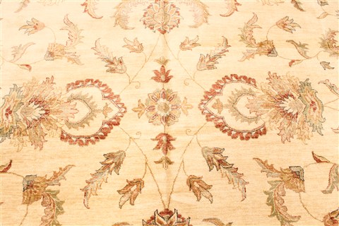 Serapi Beige Hand Knotted 120 X 200 Area Rug 250-30568 Image 16