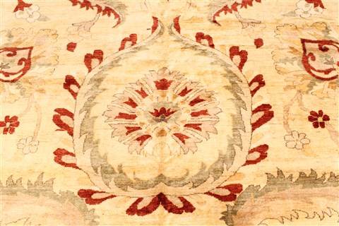 Pishavar Beige Hand Knotted 120 X 179 Area Rug 250-30585 Image 8