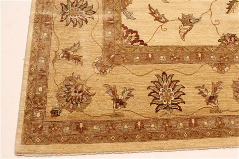 Ziegler Beige Hand Knotted 120 X 200 Area Rug 250-30588 Image 5